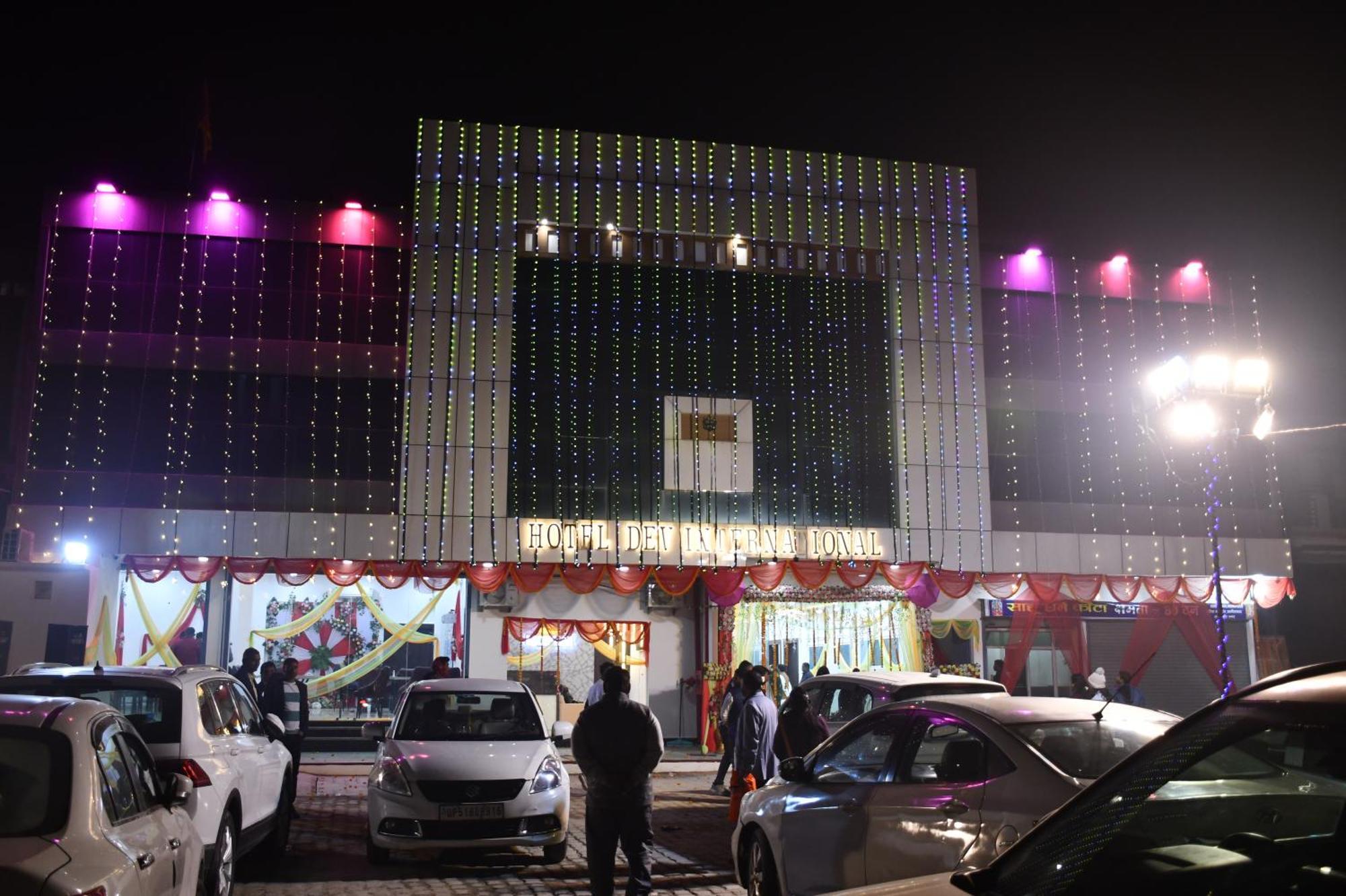 Hotel Dev International Khalilabad エクステリア 写真