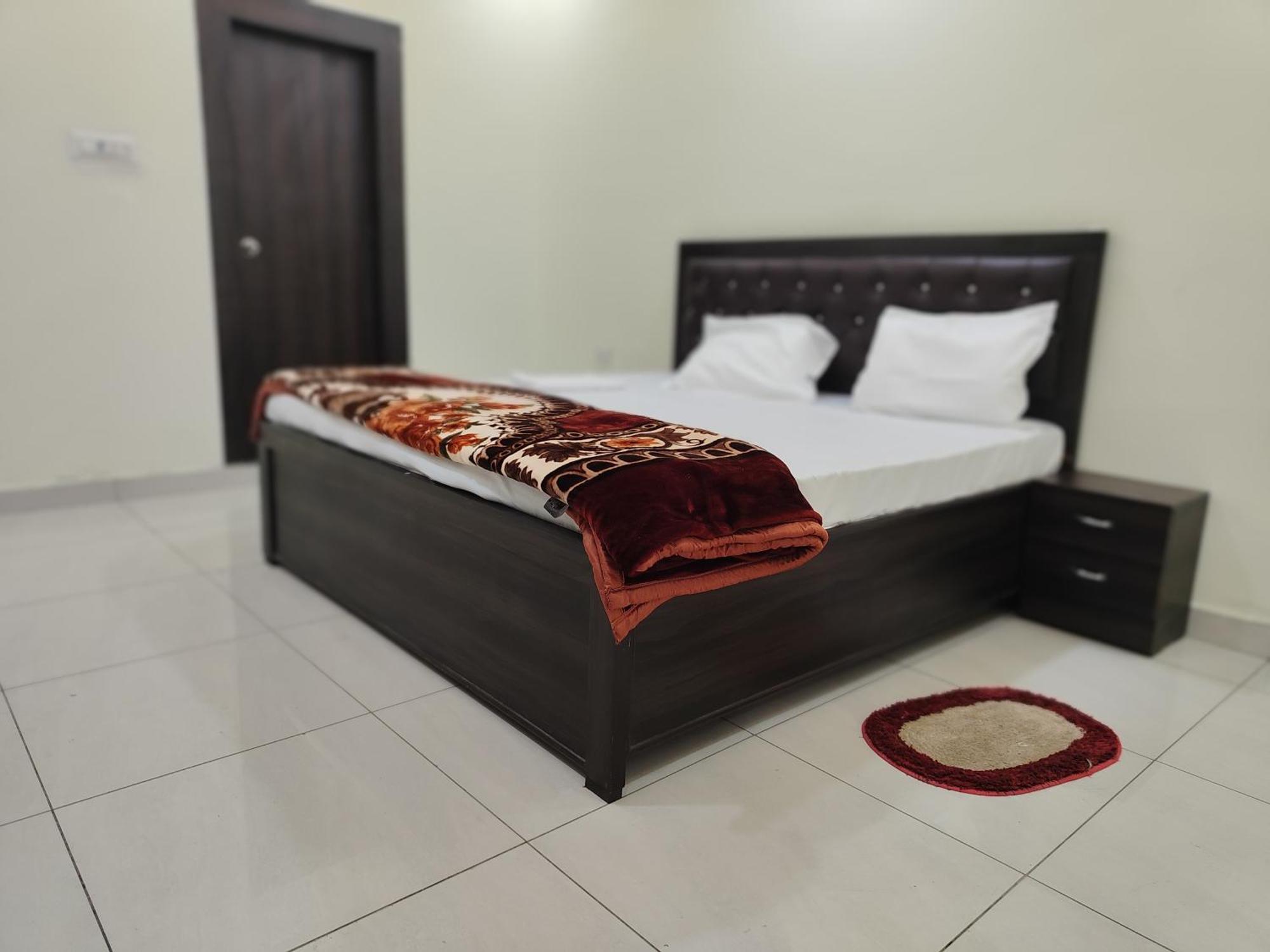 Hotel Dev International Khalilabad エクステリア 写真
