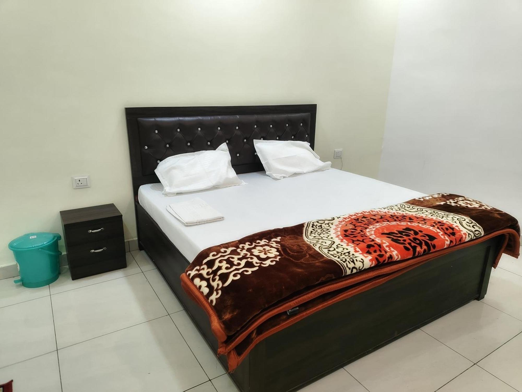 Hotel Dev International Khalilabad エクステリア 写真